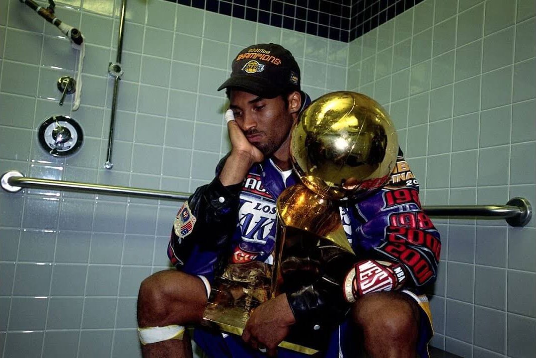The Heart-Breaking Reason Behind the Iconic Kobe Bryant Photo