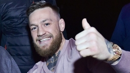 conor-mcgregor-thumbs-up