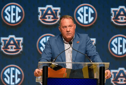 Auburn head coach Hugh Freeze