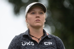 LPGA, Golf Damen CP Women s Open &#8211; First Round, Aug 25, 2022; Ottawa, Ontario, CAN; Brooke Henderson of Canada walks the