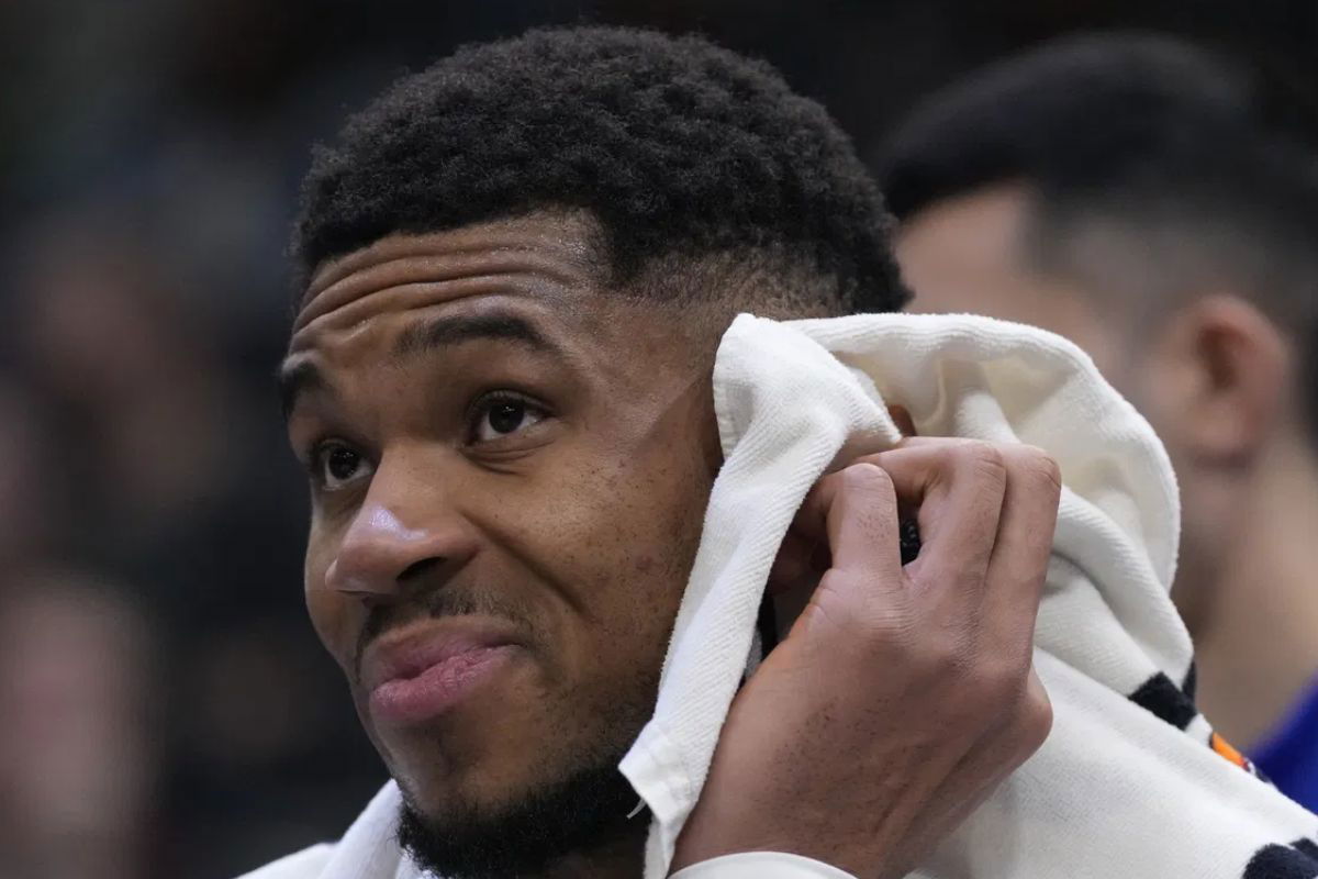 NBA: Cleveland Cavaliers at Milwaukee Bucks