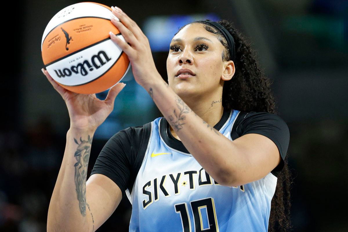 WNBA: Los Angeles Sparks at Chicago Sky