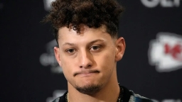 Patrick-Mahomes10