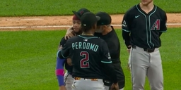 Torey Lovullo comforting Ketel Marte