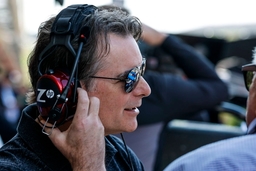 AUSTIN, TX &#8211; MARCH 25: Jeff Gordon talks to a crew member during qualifying for the NASCAR, Motorsport, USA Cup Series E