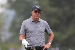 PGA, Golf Herren U.S. Open &#8211; Second Round Jun 16, 2023; Los Angeles, California, USA; Phil Mickelson on the 7th green du