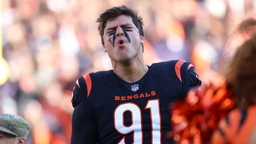 CINCINNATI, OH &#8211; NOVEMBER 12: Cincinnati Bengals defensive end Trey Hendrickson (91) reacts before the game against the
