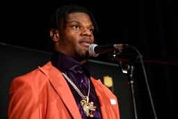 NFL, American Football Herren, USA Super Bowl LIV-NFL Honors Feb 1, 2020; Miami, Florida, USA; Baltimore Ravens Lamar Ja