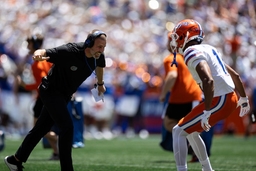 Syndication: Ocala StarBanner Florida Gators head coach Billy Napier celebrates with Florida Gators wide receiver Aidan