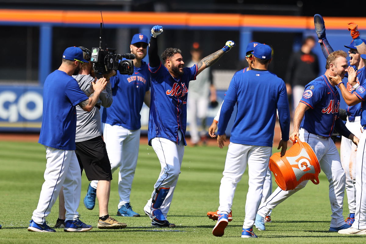 MLB, Baseball Herren, USA San Francisco Giants Vs. New York Mets New York Mets starting pitcher Sean Manaea 59 is throwi