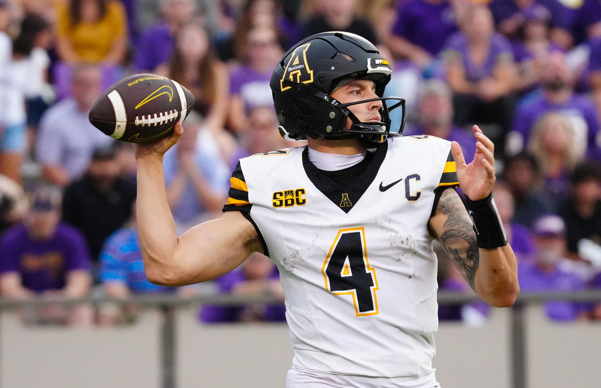 NCAA, College League, USA Football: Appalachian State at East Carolina Sep 14, 2024; Greenville, North Carolina, USA; Ap