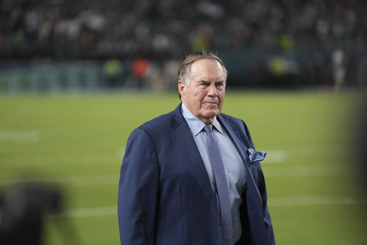 PHILADELPHIA, PA &#8211; SEPTEMBER 16: NFL, American Football Herren, USA analyst Bill Belichick looks on during the game betw