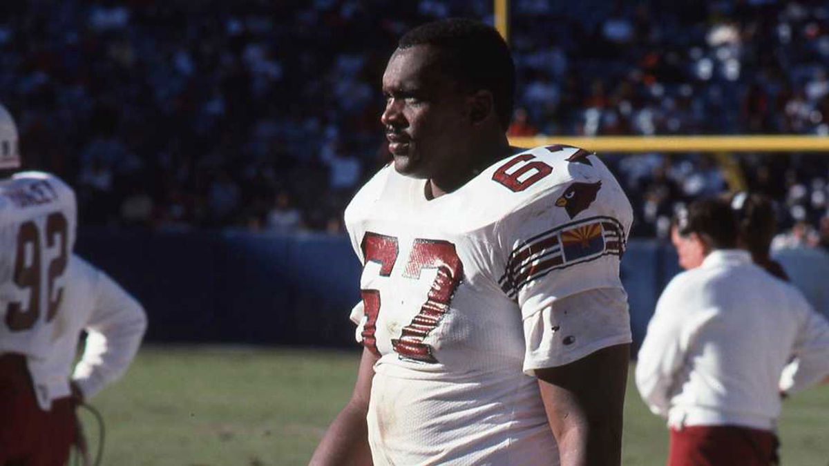 Luis Sharpe