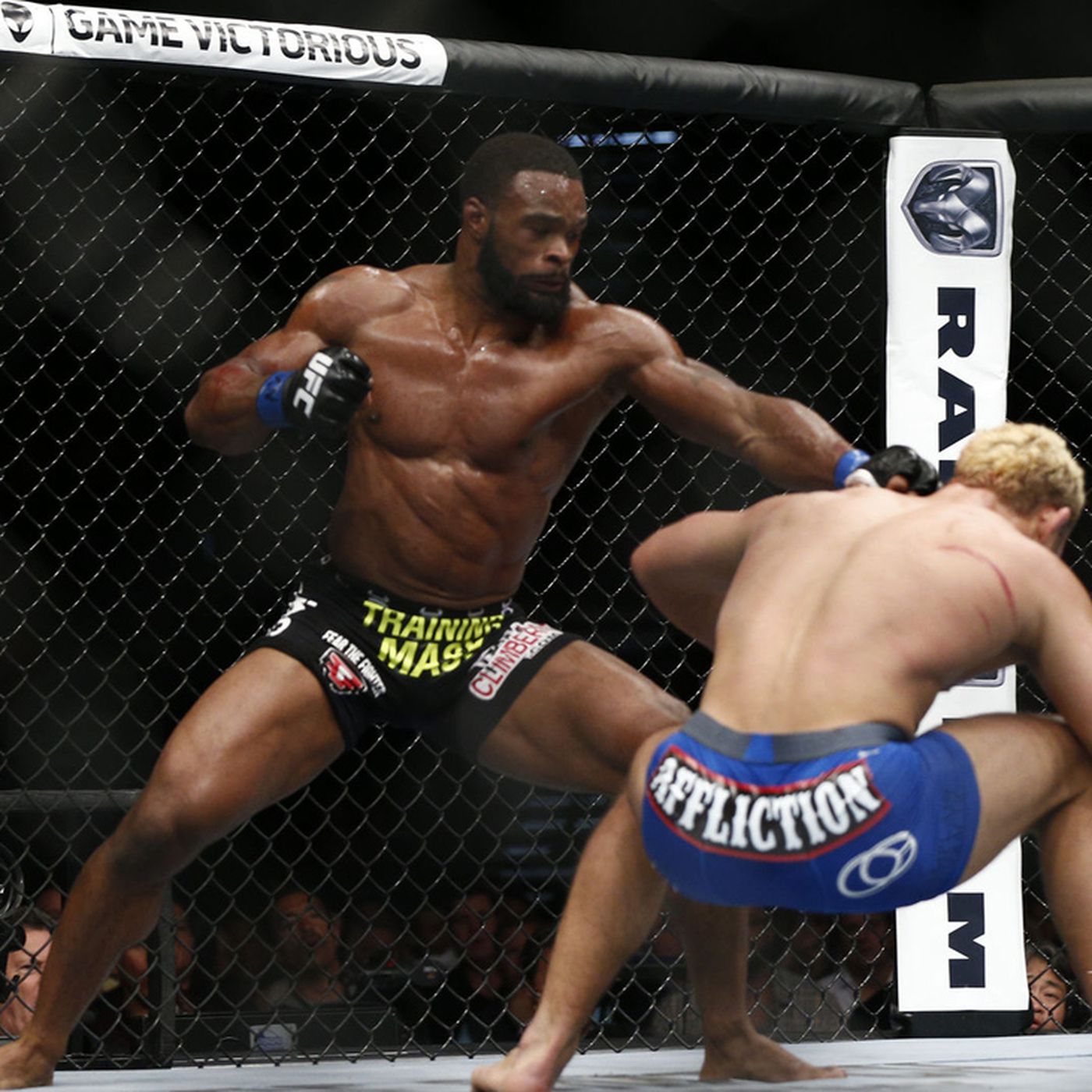 Jake Paul Vs Tyron Woodley Stats Age Height Reach And Record