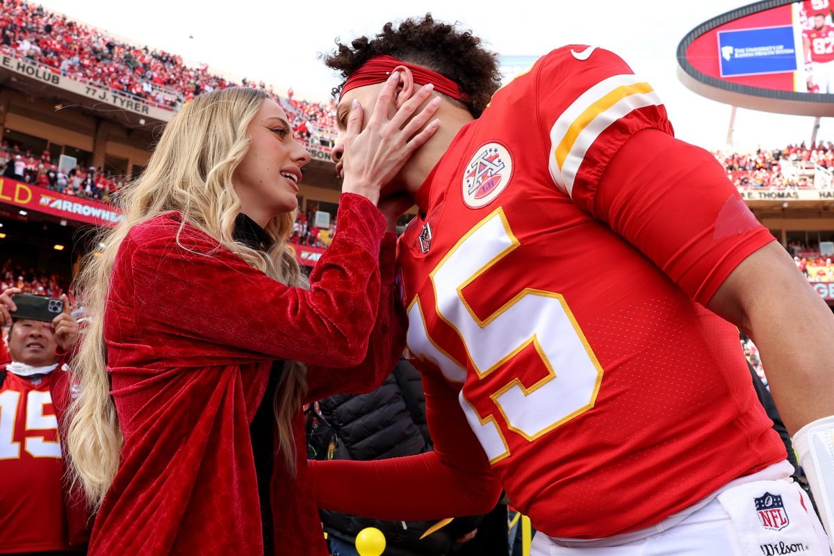 Chiefs QB Patrick Mahomes marries longtime love Brittany Matthews in Hawaii