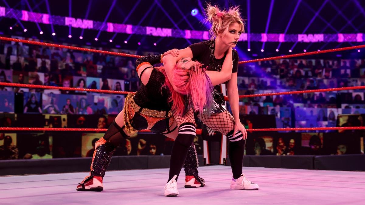 WATCH WWE Legend Threatens Alexa Bliss in a Cryptic Video