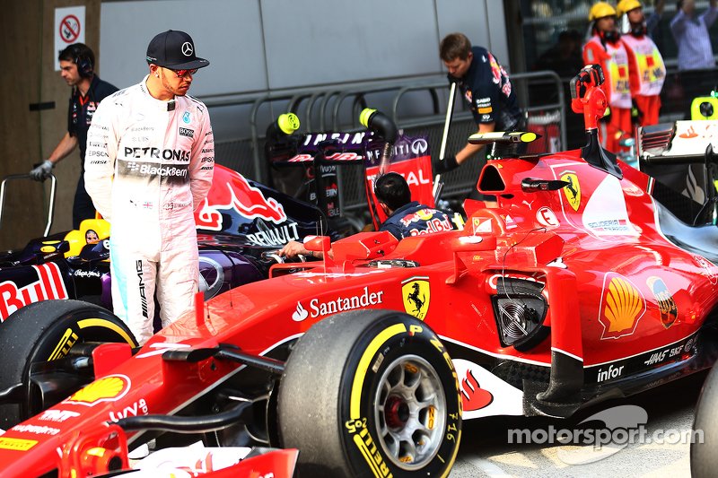Resultado de imagen de Lewis Hamilton Ferrari
