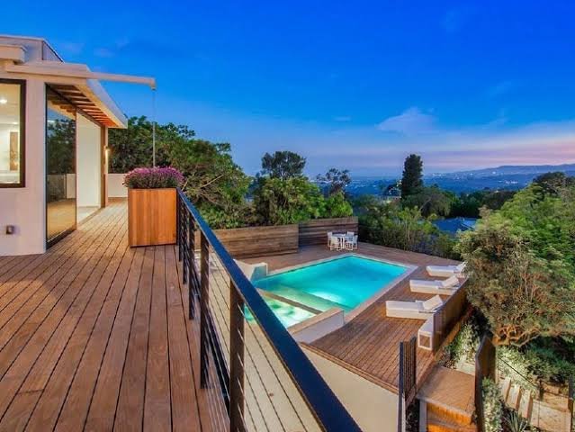 How Expensive is Daniel Ricciardo's Mansion in Los Angeles